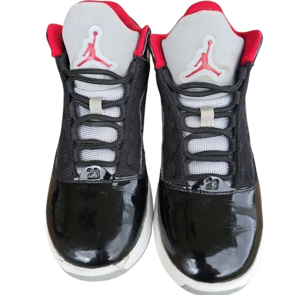 Size 6- Jordan Max Aura 2 Black Cement Youth CN8094-006 Black Red White